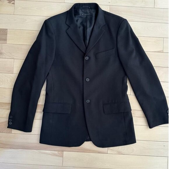 Sleek unisex Sisley blazer made in Italy. - Picture 2 of 8